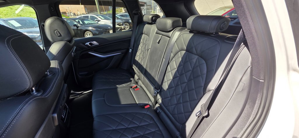 Used 2023 BMW X5 xDrive40i w/ Premium Package AWD/4WD image 33