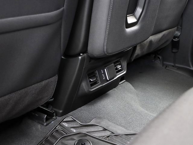 New 2025 GMC Sierra 1500 Elevation image 15