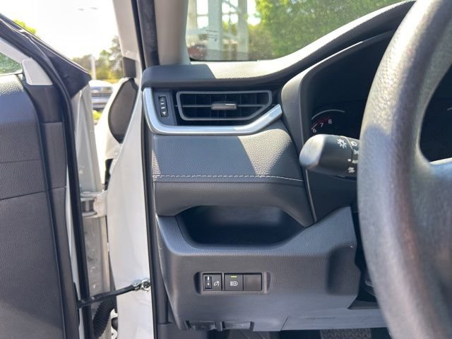Used 2024 Toyota RAV4 XLE image 29