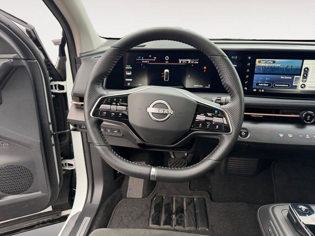Used 2025 Nissan Ariya AWD image 12