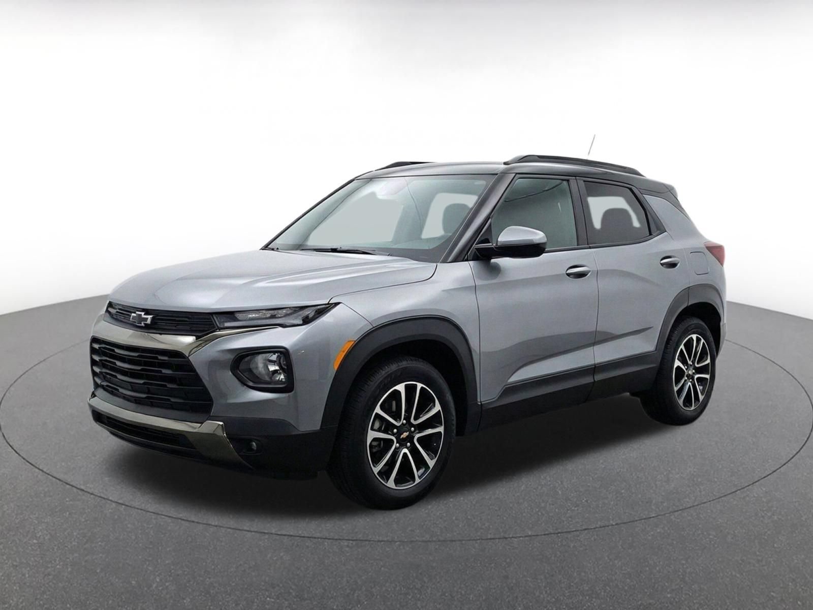 Used 2025 Chevrolet TrailBlazer LT FWD image 3