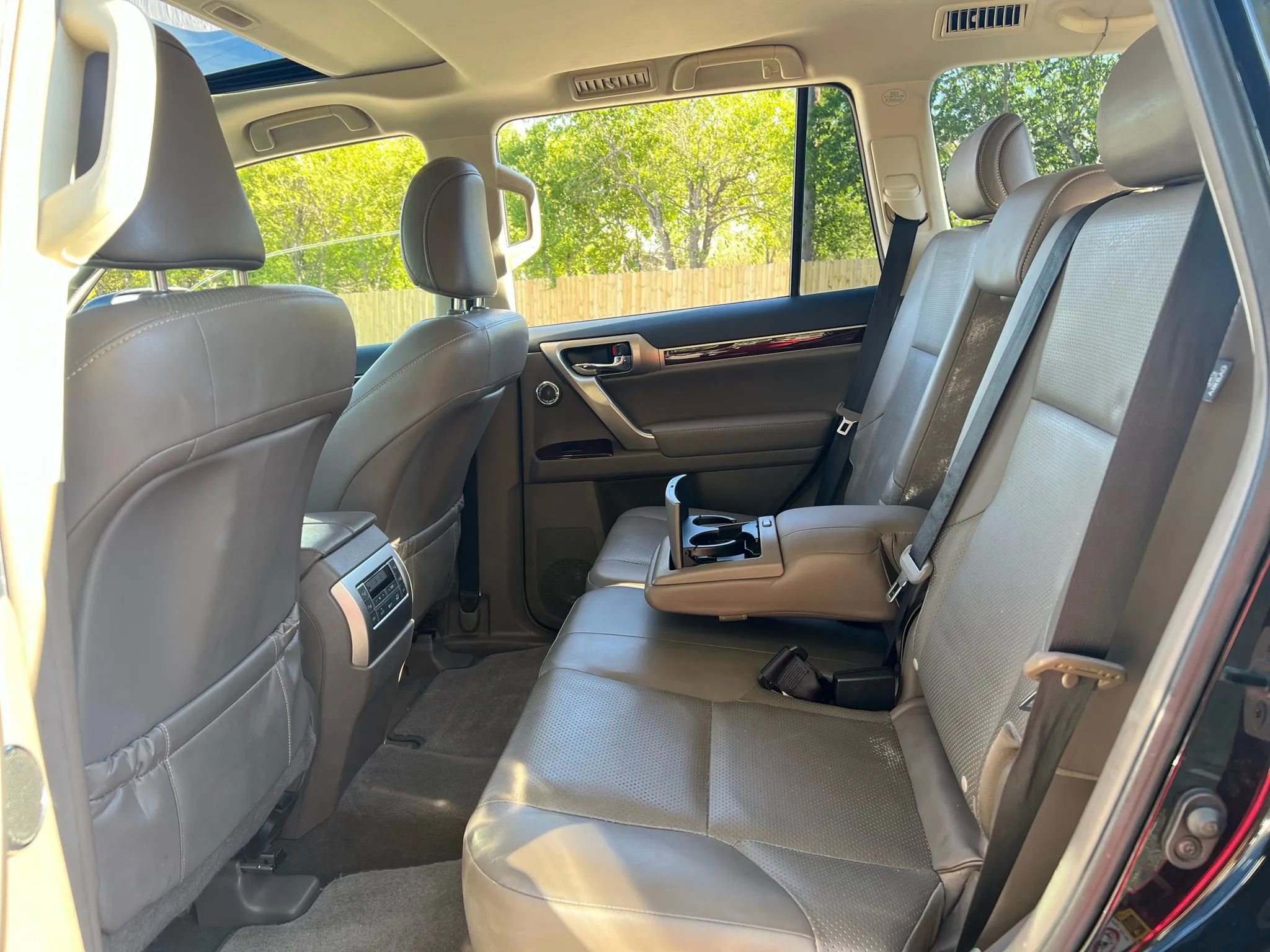 Used 2014 Lexus GX 460 Luxury image 16