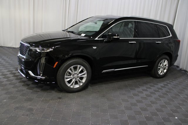 New 2025 Cadillac XT6 Luxury image 3