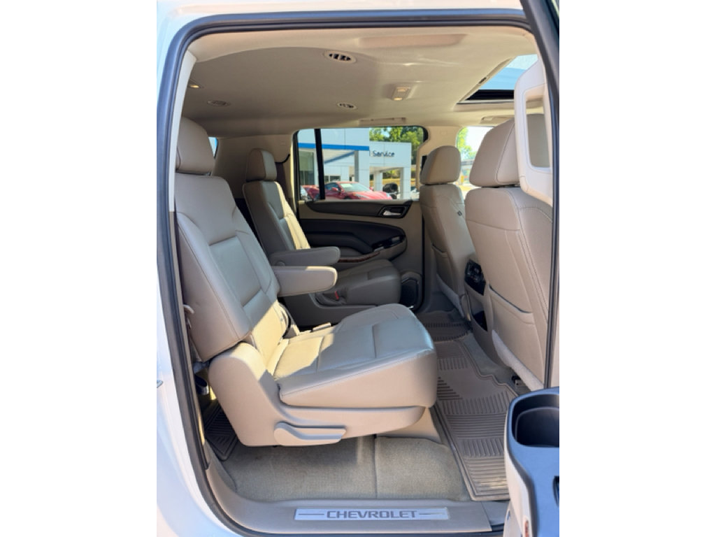 Used 2017 Chevrolet Suburban Premier RWD image 19