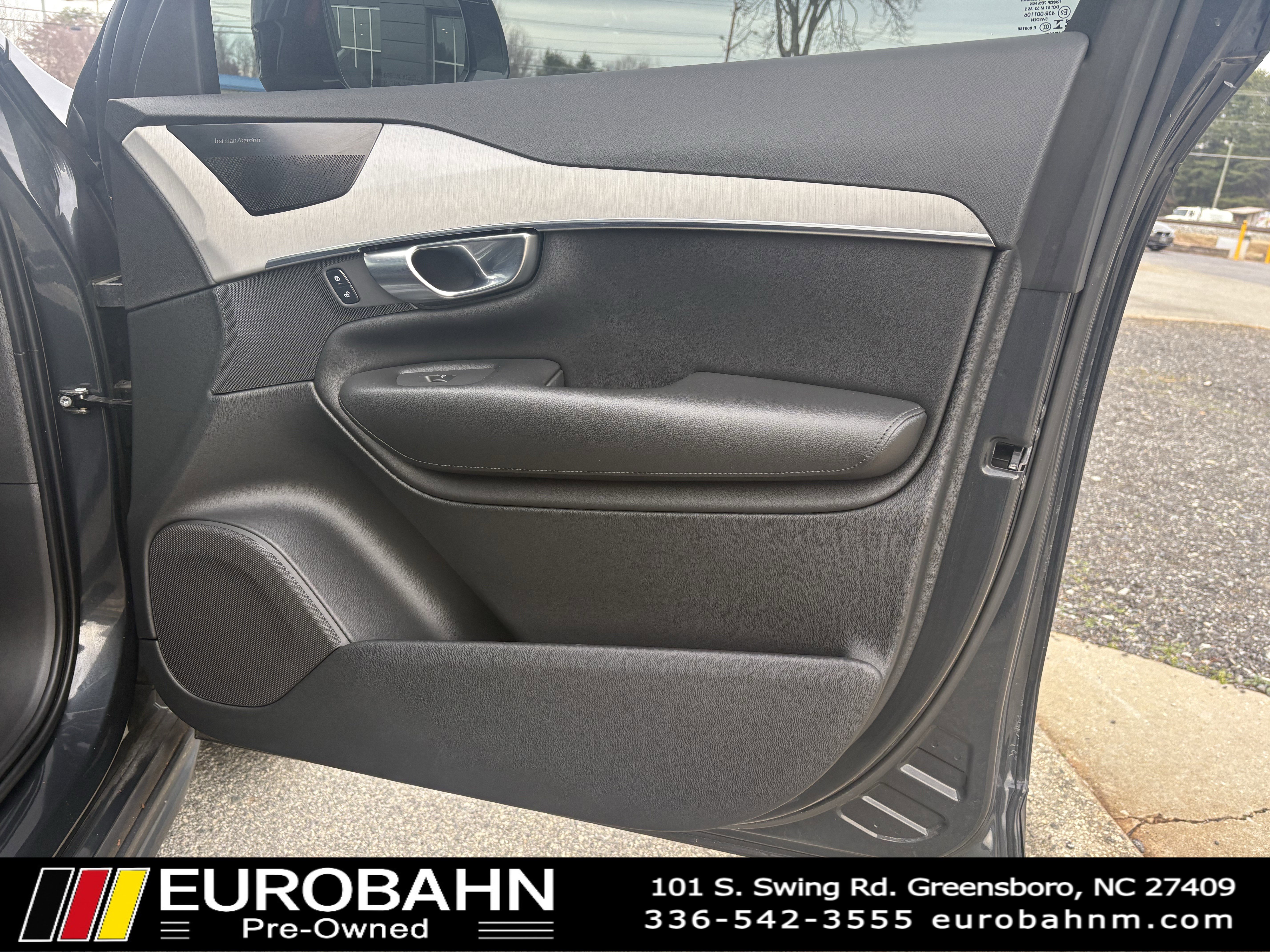 Used 2021 Volvo XC90 T5 Momentum w/ Protection Package Premier image 19