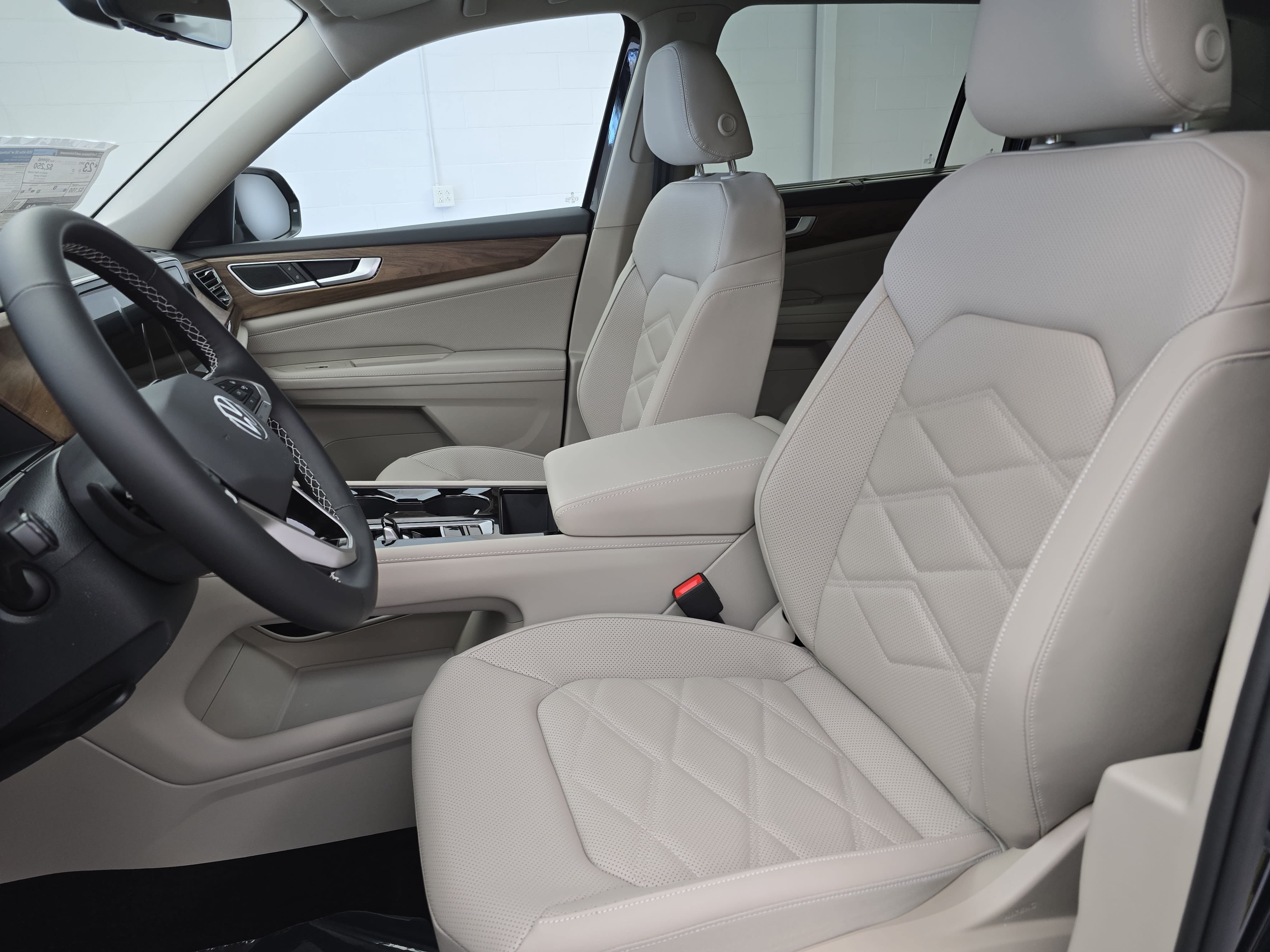 New 2026 Volkswagen Atlas SE FWD image 16