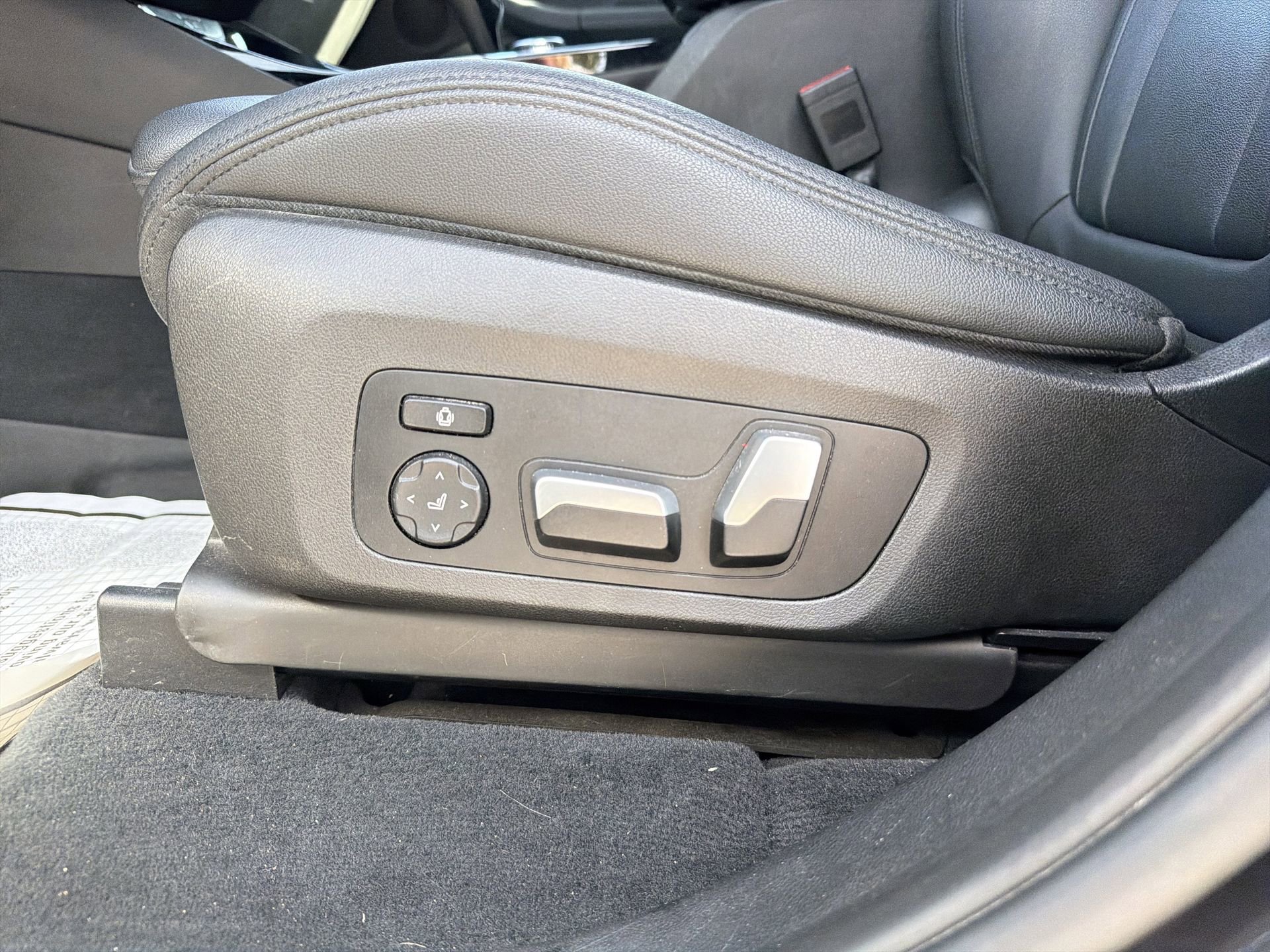 Used 2019 BMW X3 sDrive30i w/ Convenience Package RWD image 23