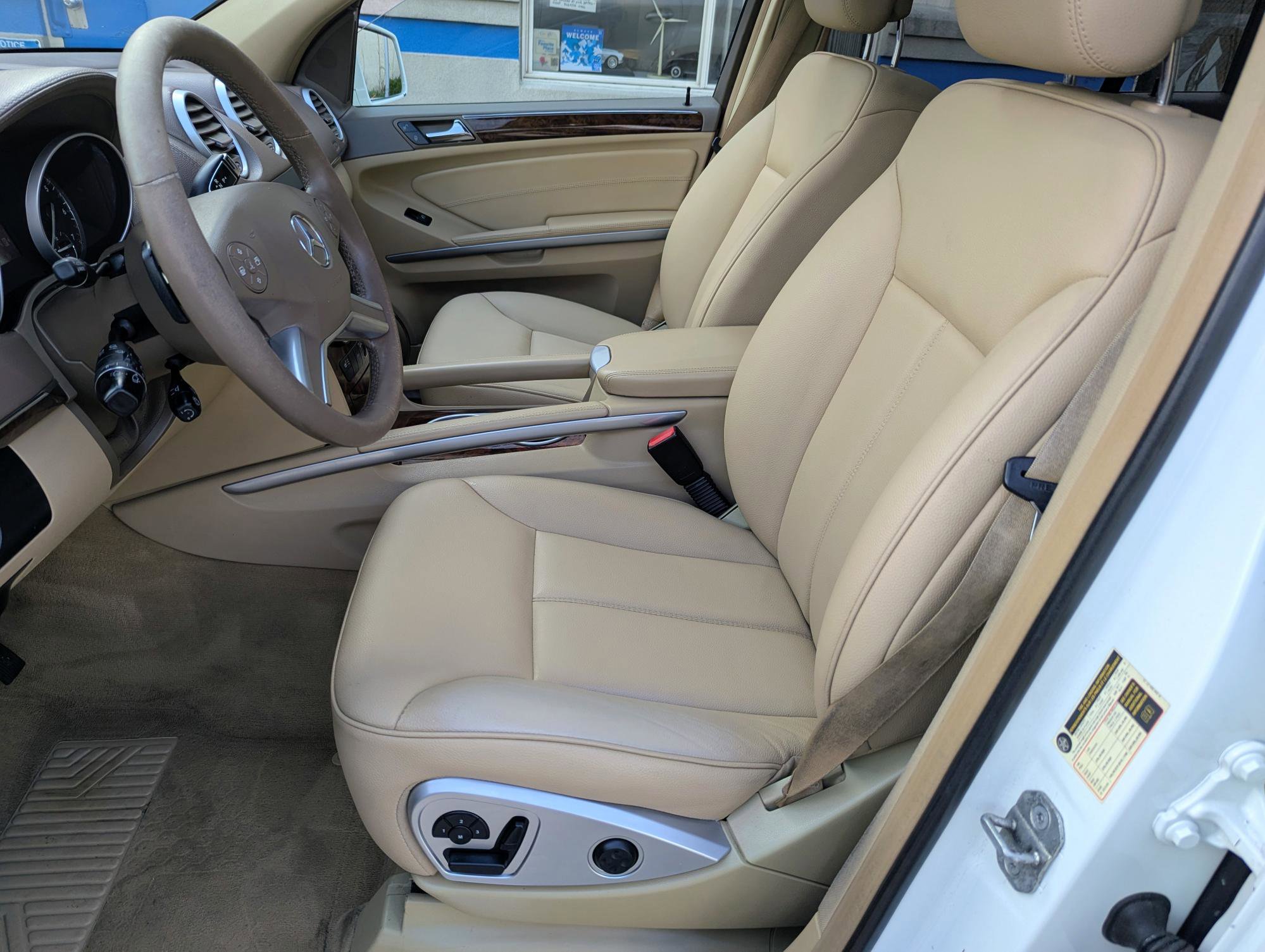 Used 2011 Mercedes-Benz GL 450 4MATIC image 5