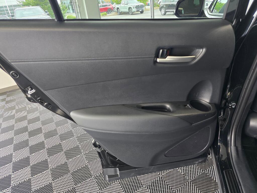 Used 2025 Toyota Corolla Cross AWD Hybrid w/ Convenience Package image 39