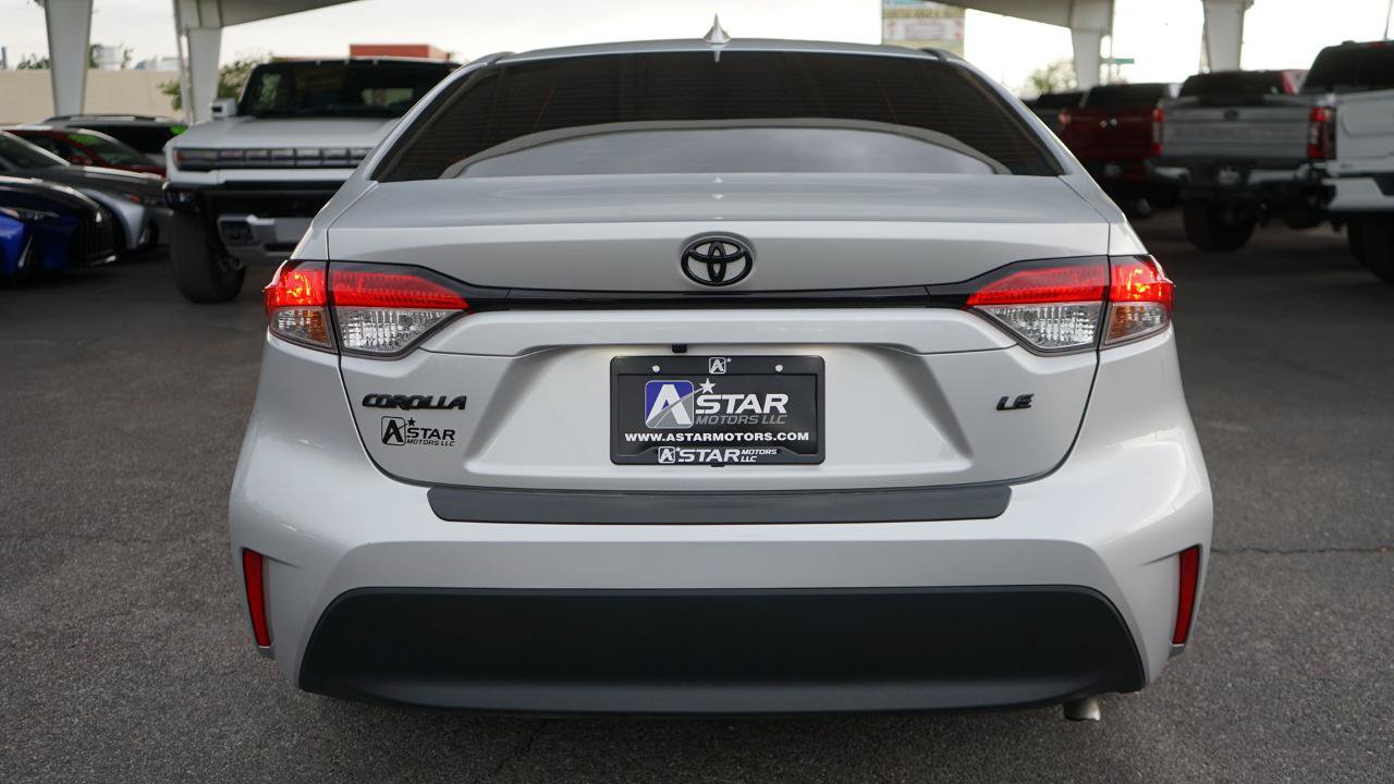 Used 2024 Toyota Corolla LE FWD image 4
