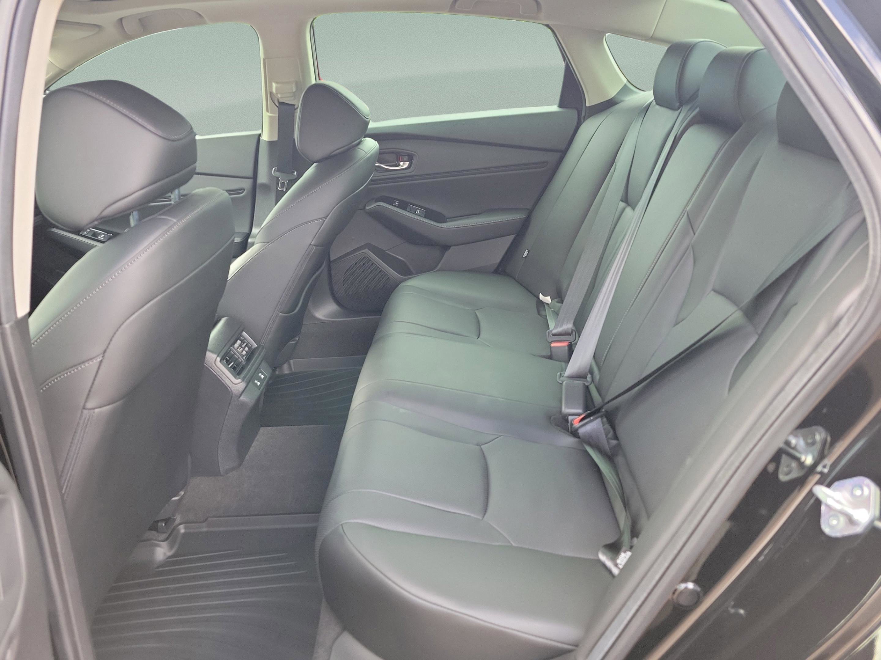 Used 2024 Honda Accord Touring image 9