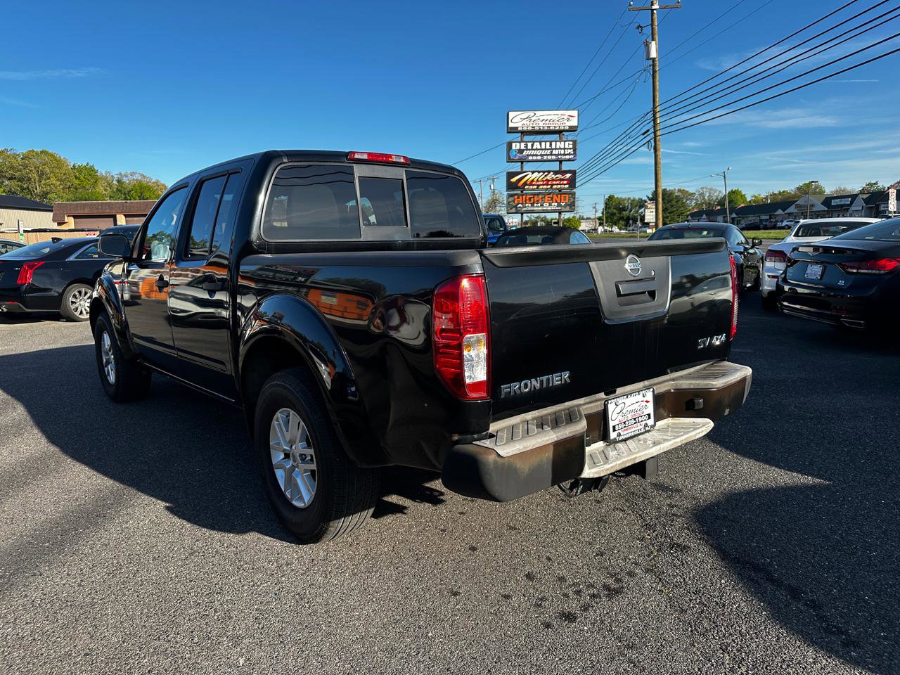 Used 2016 Nissan Frontier SV AWD/4WD image 7