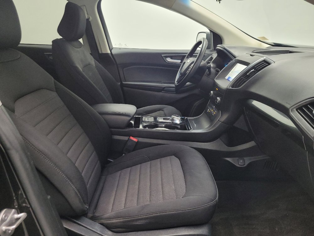 Used 2020 Ford Edge SE image 21