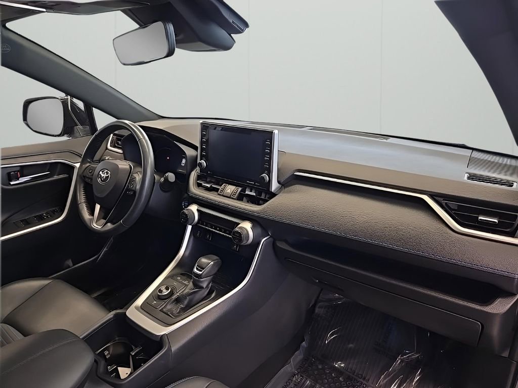 Used 2022 Toyota RAV4 XSE w/ XSE Grade Weather Package image 21