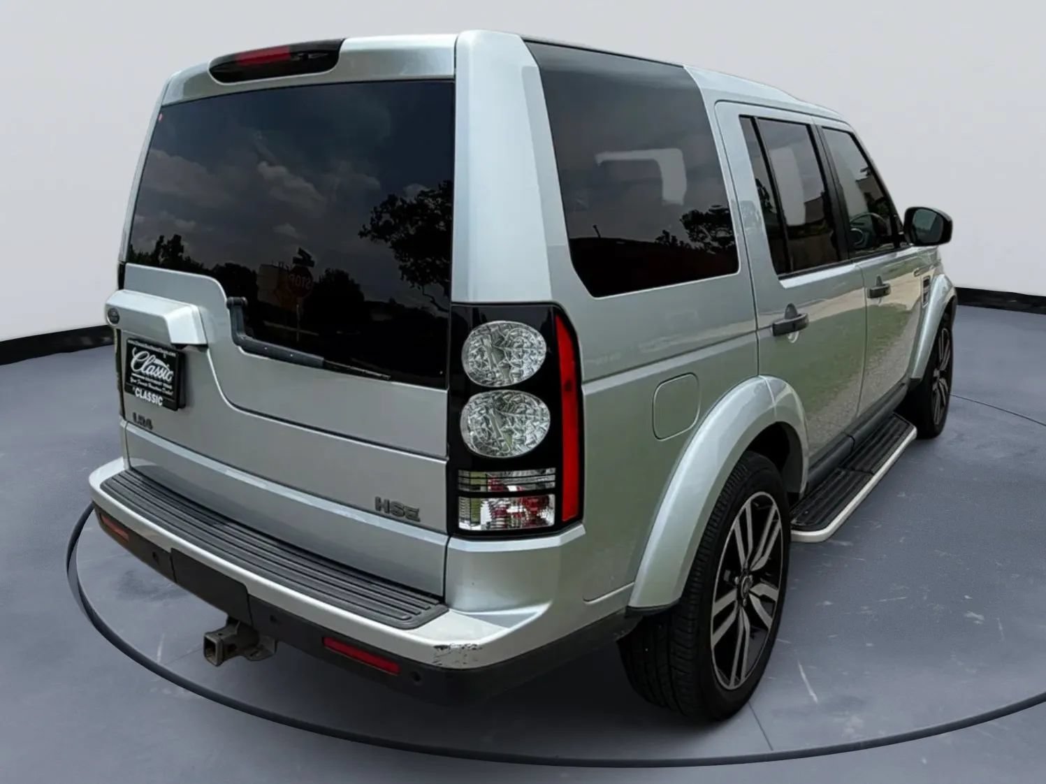 Used 2015 Land Rover LR4 HSE AWD/4WD image 10