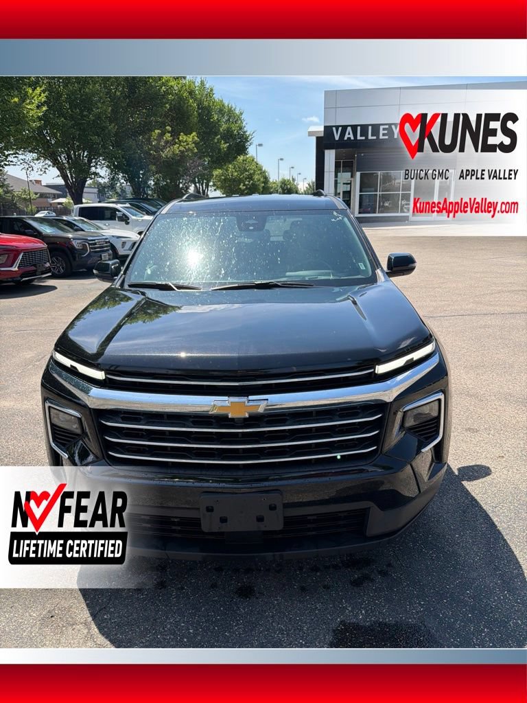 Used 2026 Chevrolet Traverse LT AWD/4WD image 1
