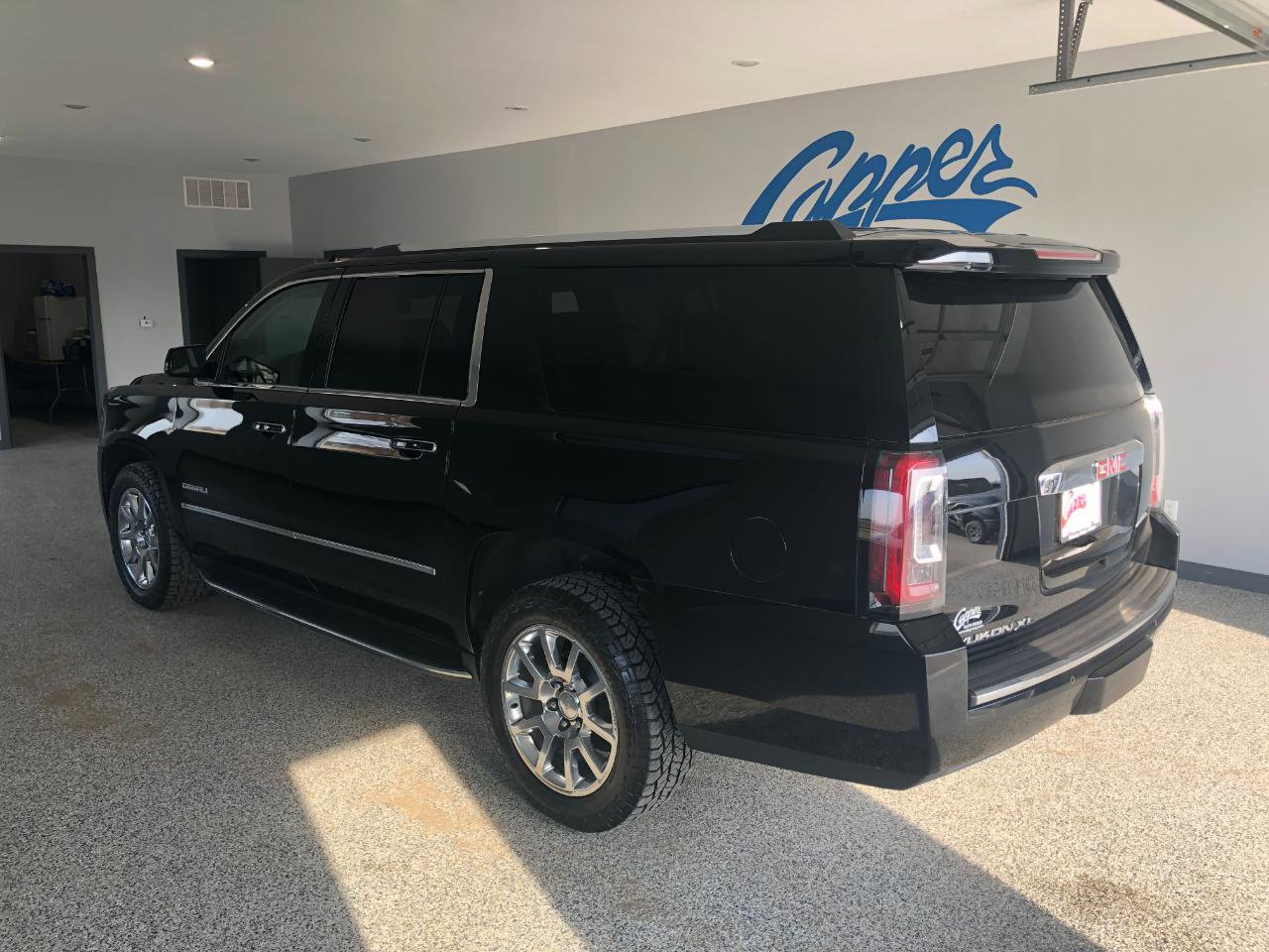 Used 2016 GMC Yukon XL Denali w/ Open Road Package AWD/4WD image 4