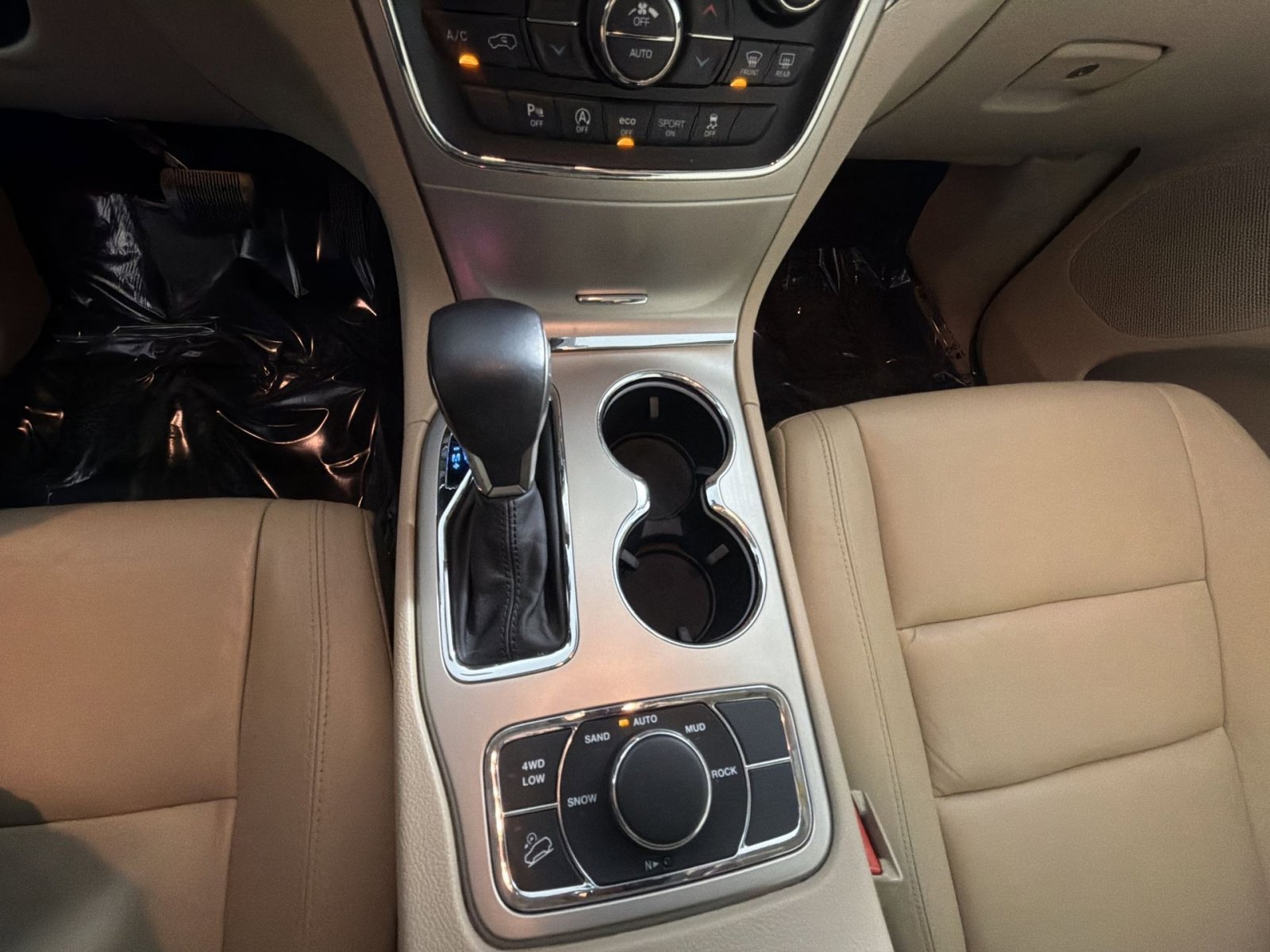 Used 2017 Jeep Grand Cherokee Limited image 21