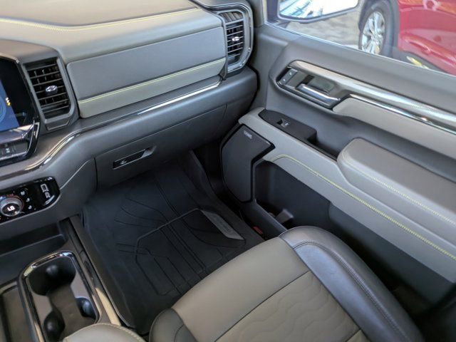 Used 2022 Chevrolet Silverado 1500 ZR2 image 16