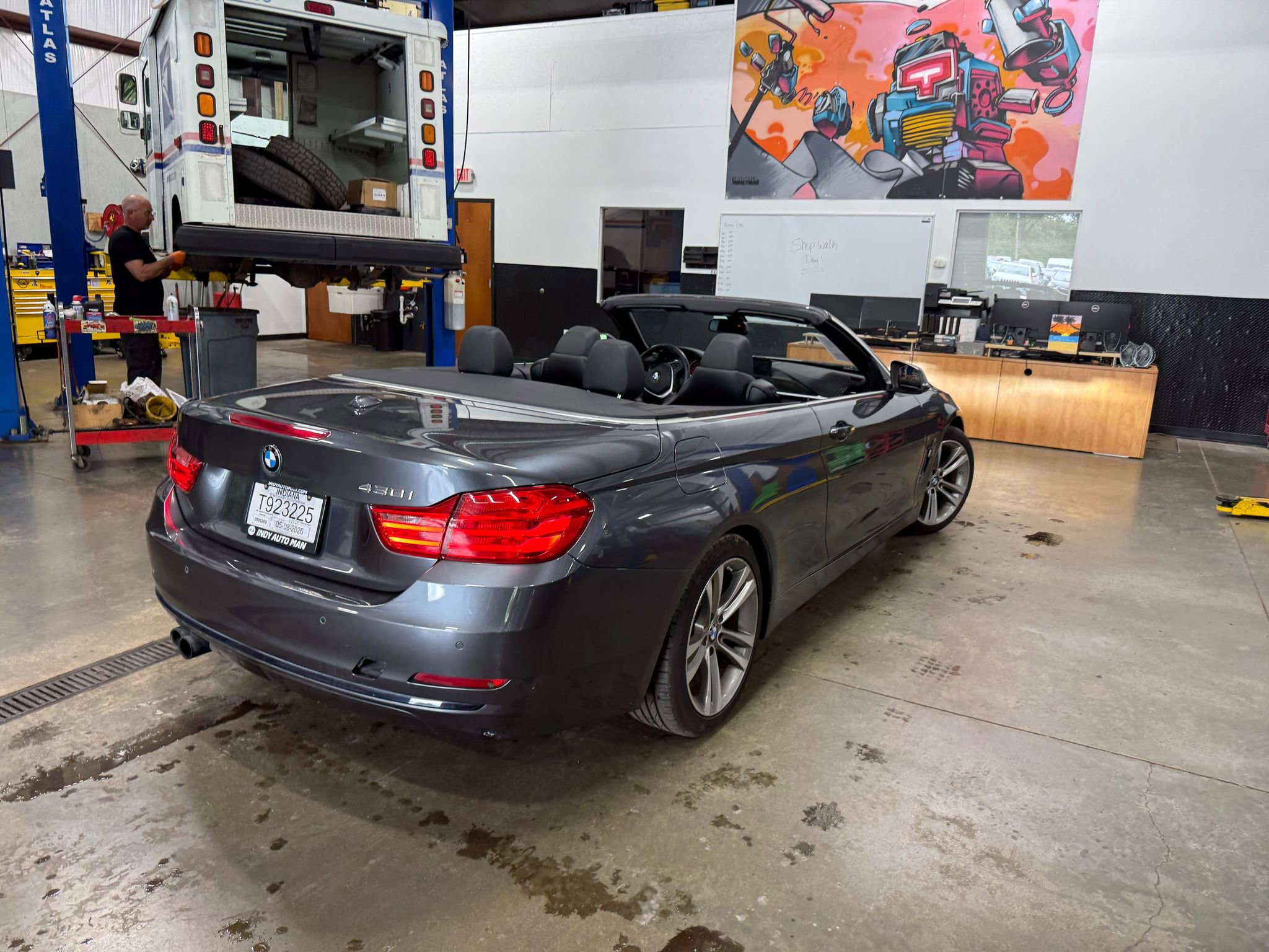 Used 2017 BMW 430i Convertible w/ Premium Package RWD image 3