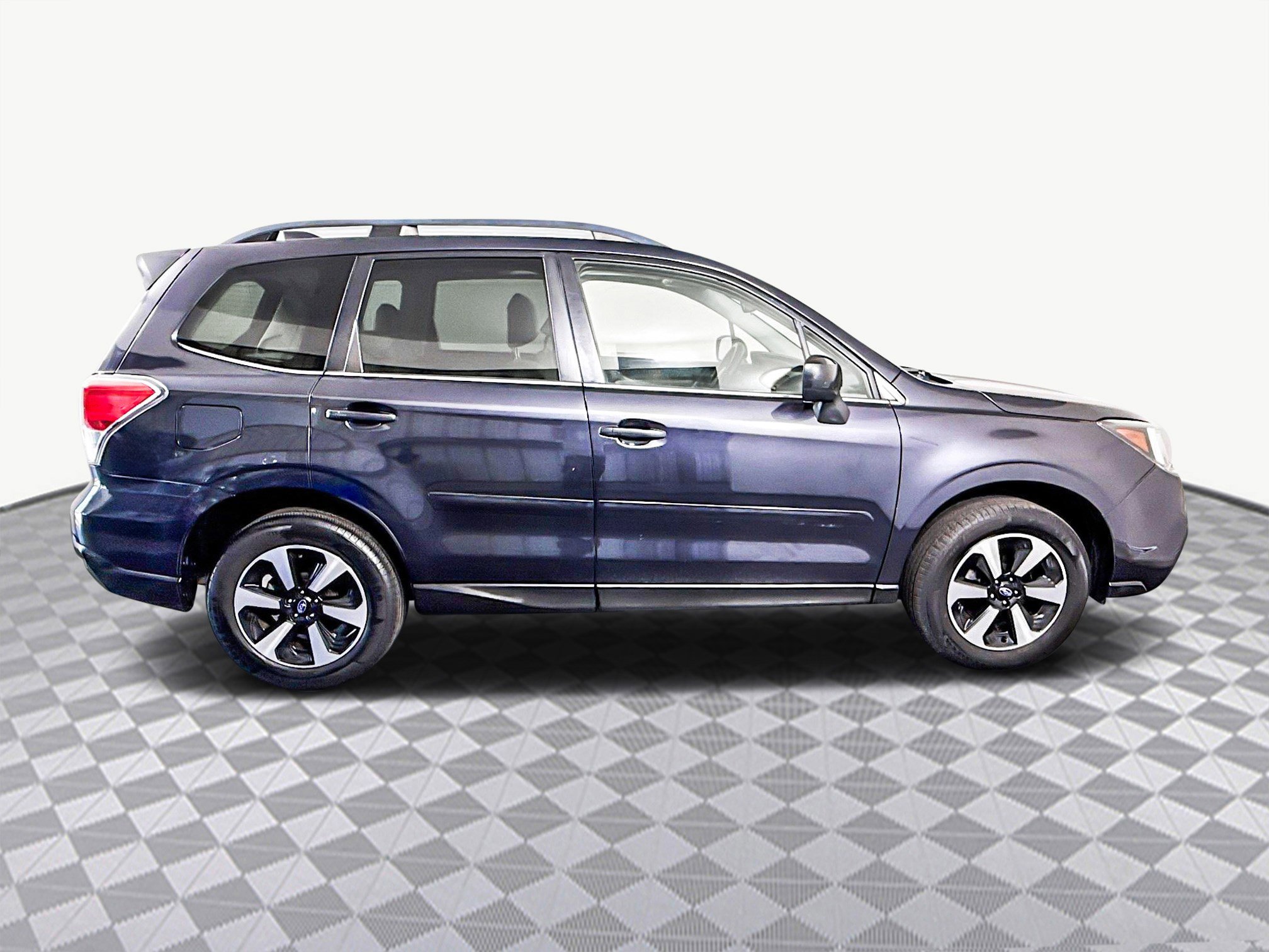 Used 2017 Subaru Forester 2.5i Limited image 11