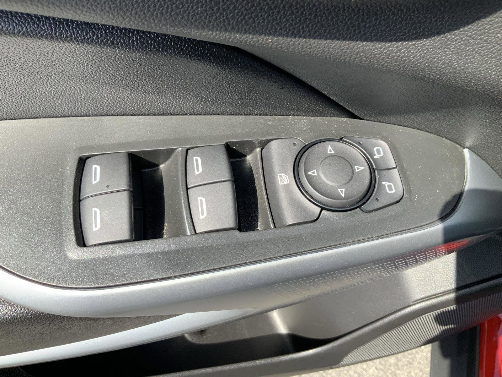 New 2026 Chevrolet Trax RS w/ Driver Confidence Package FWD image 23