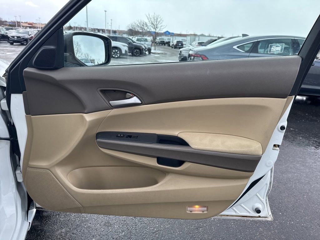 Used 2010 Honda Accord LX image 29