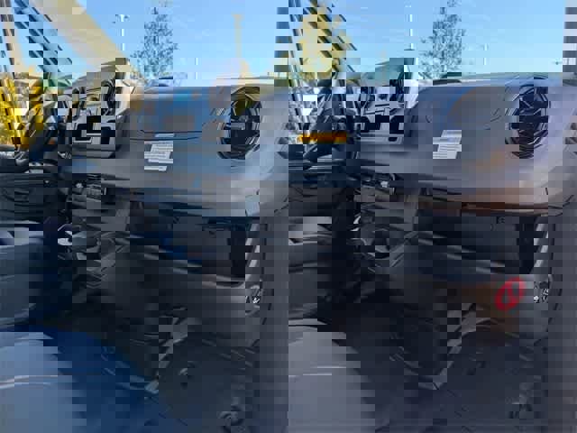 Used 2025 Mercedes-Benz Sprinter 2500 image 15