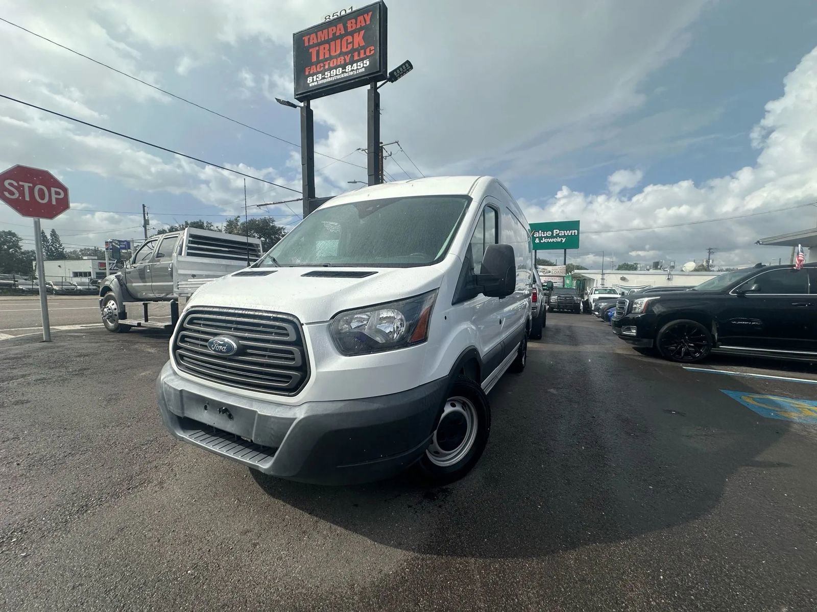 Used 2017 Ford Transit 150 130 Medium Roof RWD image 1