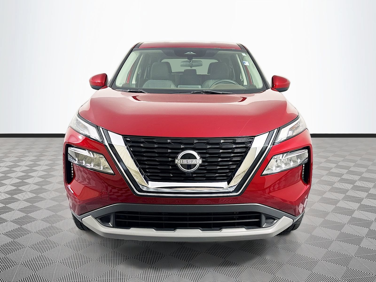 Used 2023 Nissan Rogue SV AWD/4WD image 2