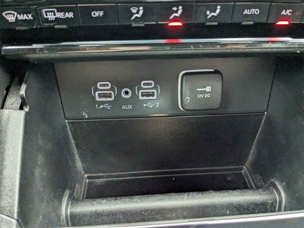 Used 2024 Jeep Grand Cherokee Laredo X image 27