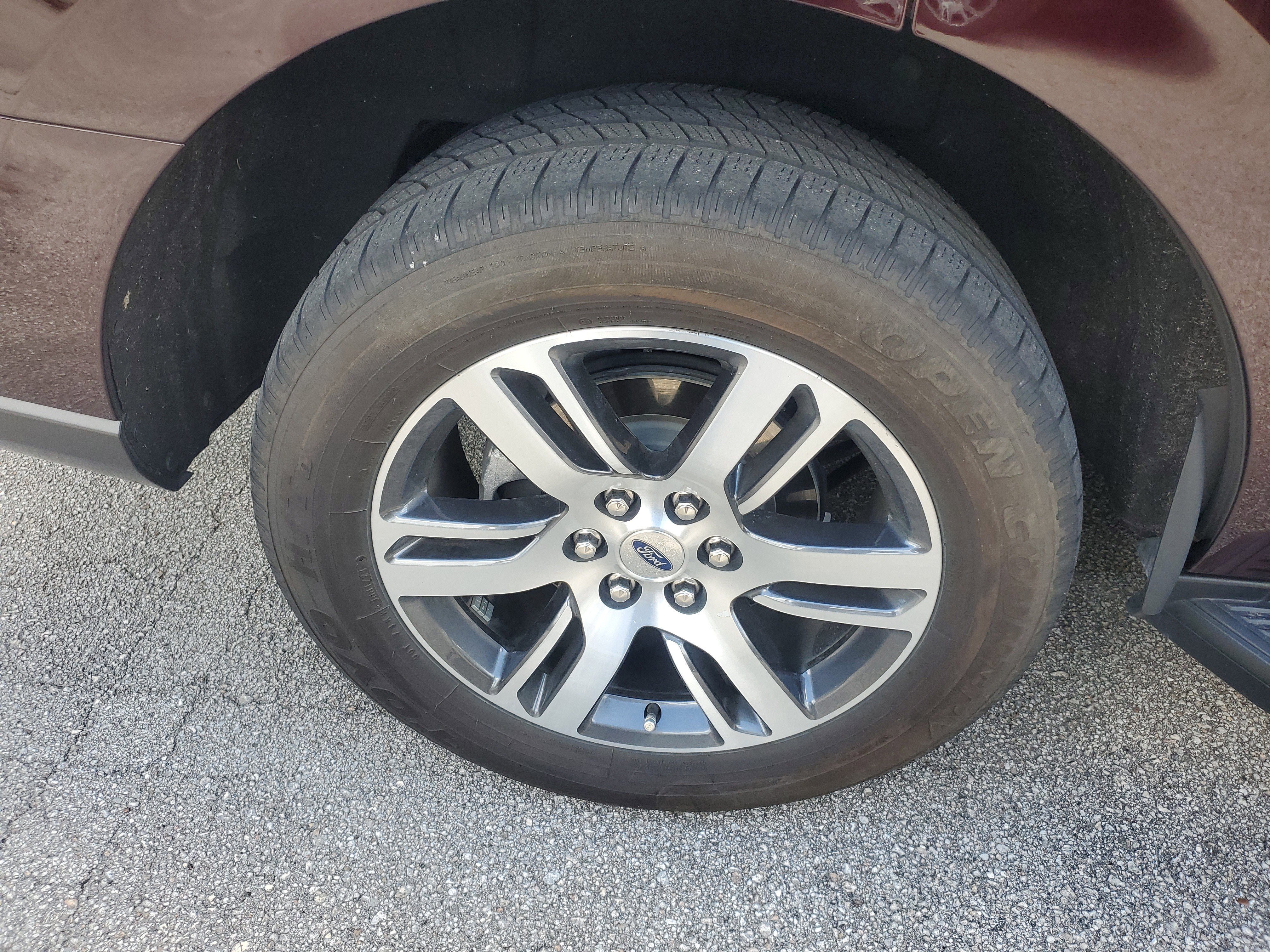 Used 2024 Ford Expedition XLT RWD image 6