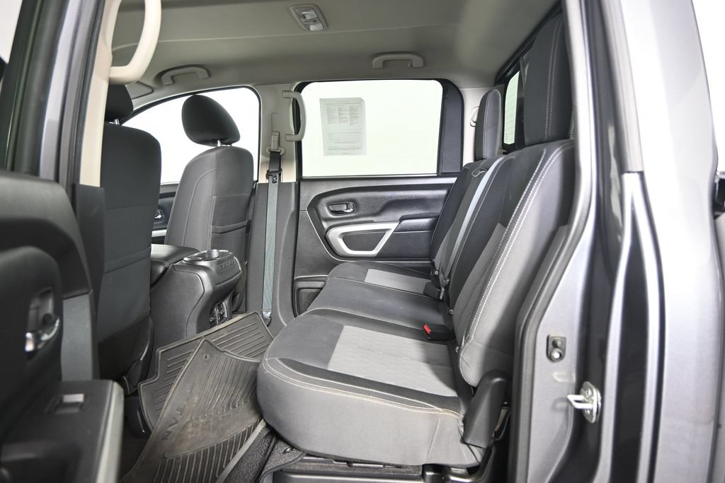 Used 2021 Nissan Titan SV w/ SV Convenience Package AWD/4WD image 17