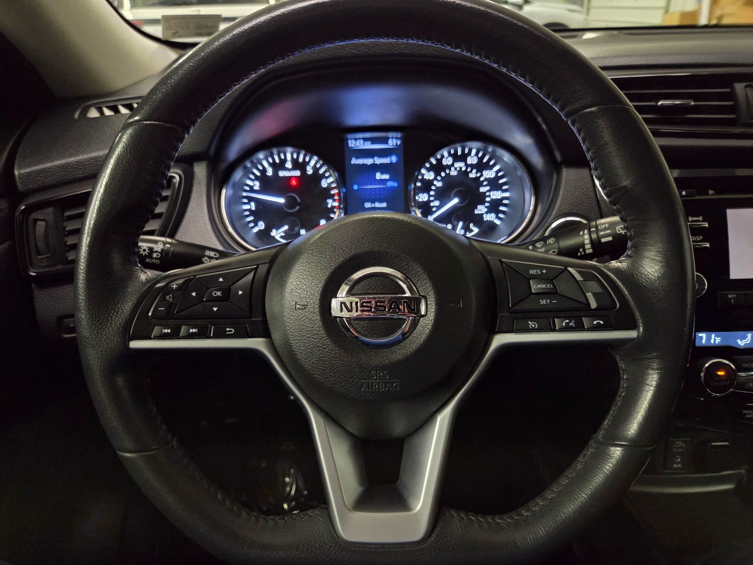 Used 2017 Nissan Rogue SV image 17