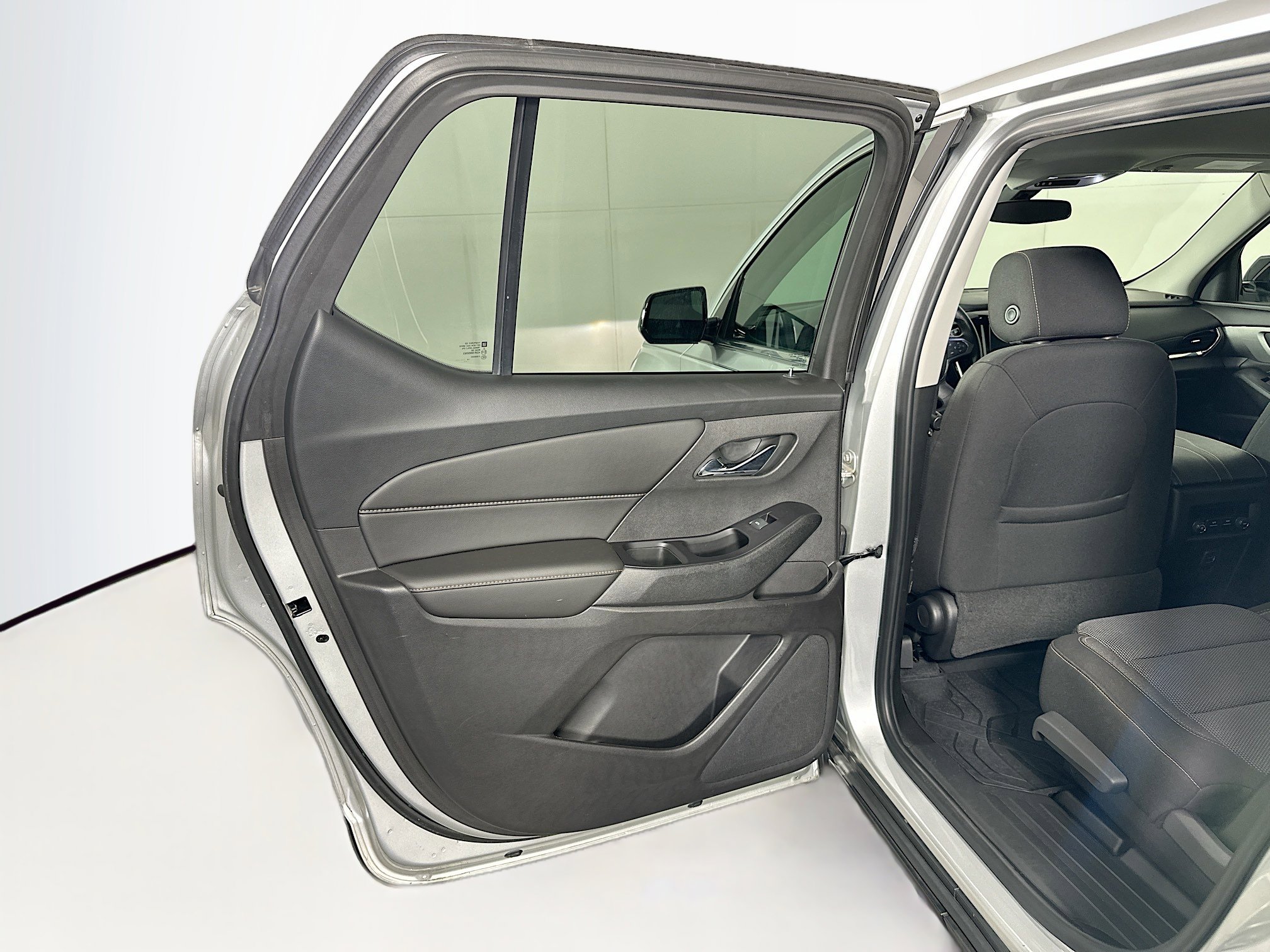 Used 2019 Chevrolet Traverse LS image 24