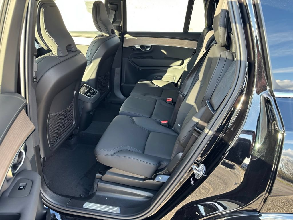 New 2026 Volvo XC90 B6 Plus w/ Protection Package AWD/4WD image 16