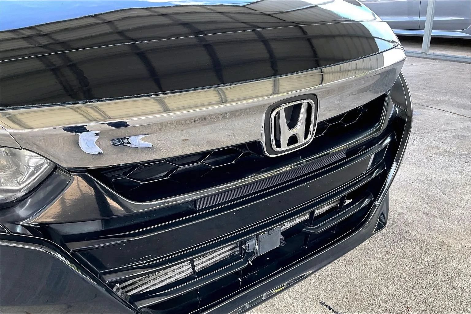 Used 2018 Honda Accord EX image 30