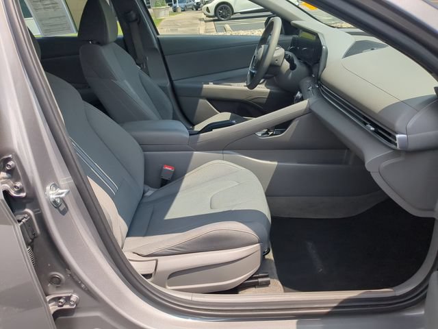 Used 2024 Hyundai Elantra SEL FWD image 34