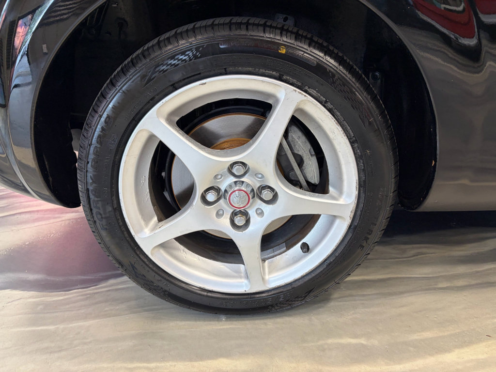 Used 2001 Toyota MR2 RWD image 17