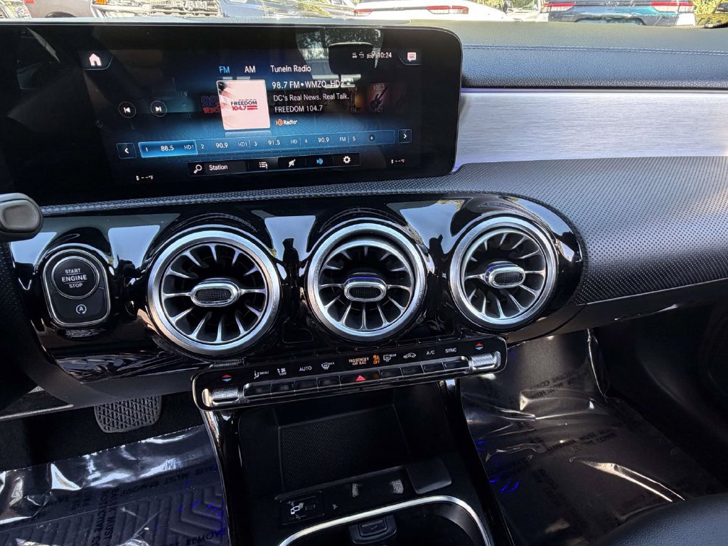 Used 2021 Mercedes-Benz CLA 250 4MATIC image 18