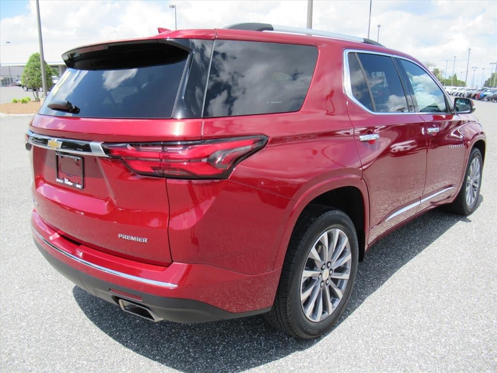 Used 2022 Chevrolet Traverse Premier AWD/4WD image 7