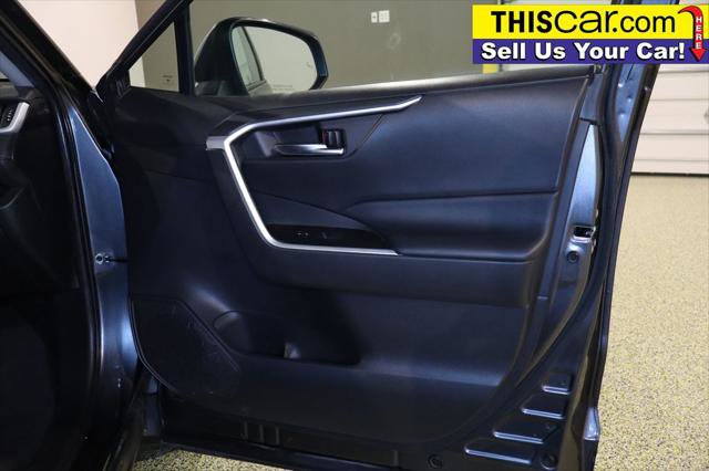 Used 2021 Toyota RAV4 XLE w/ Convenience Package image 29