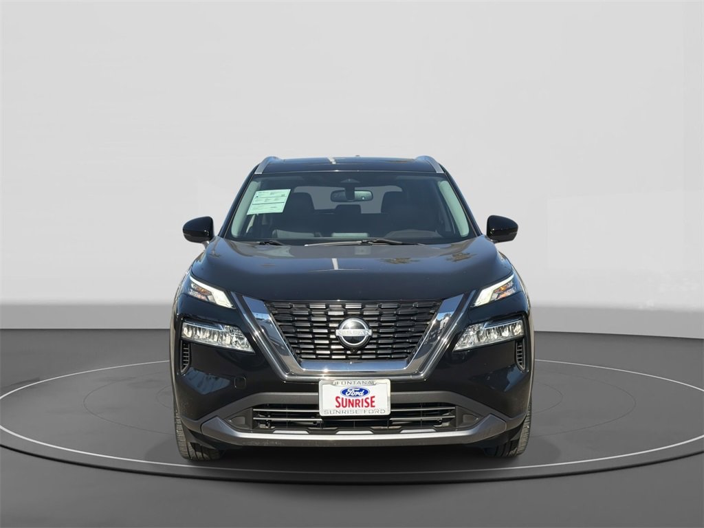 Used 2023 Nissan Rogue SL image 3