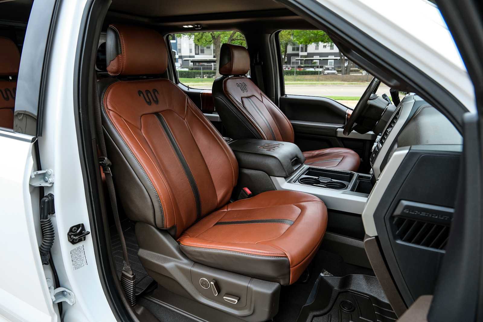 Used 2019 Ford F450 King Ranch w/ King Ranch Ultimate Package image 39