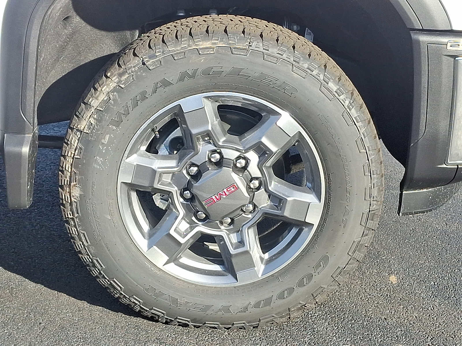 New 2026 GMC Sierra 2500 SLE w/ Preferred Package image 7