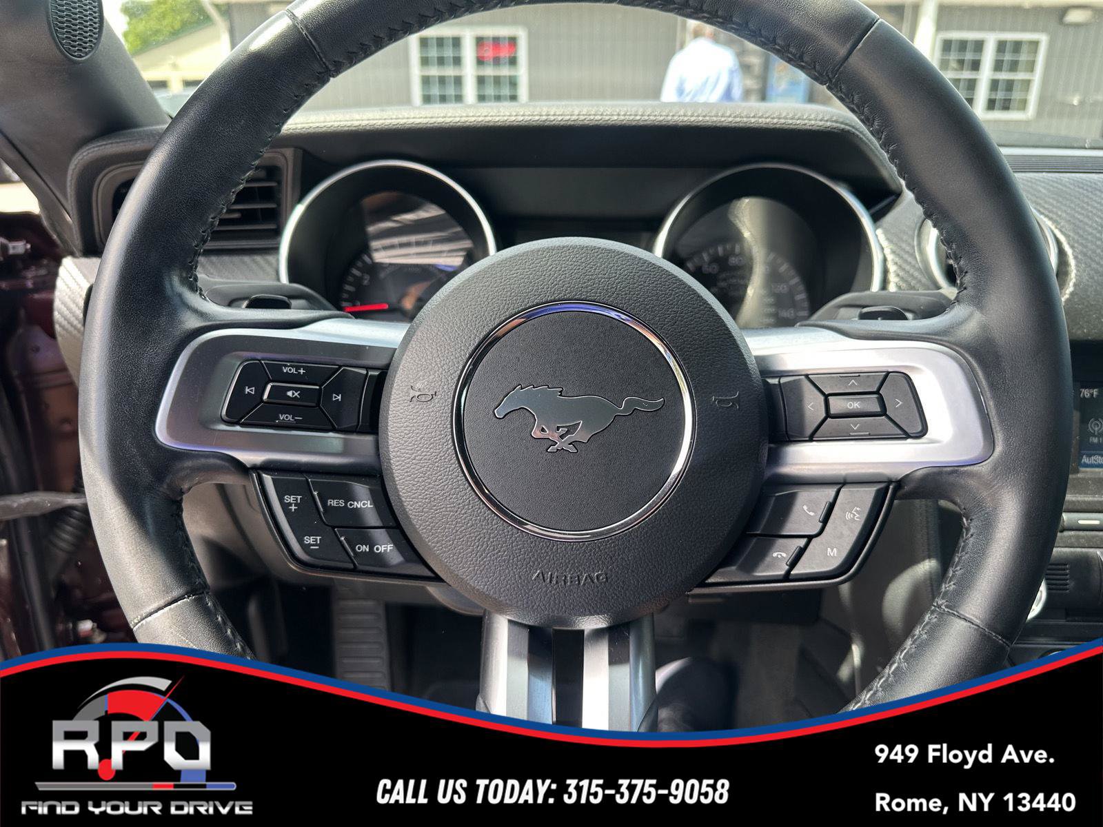 Used 2018 Ford Mustang Coupe RWD image 17
