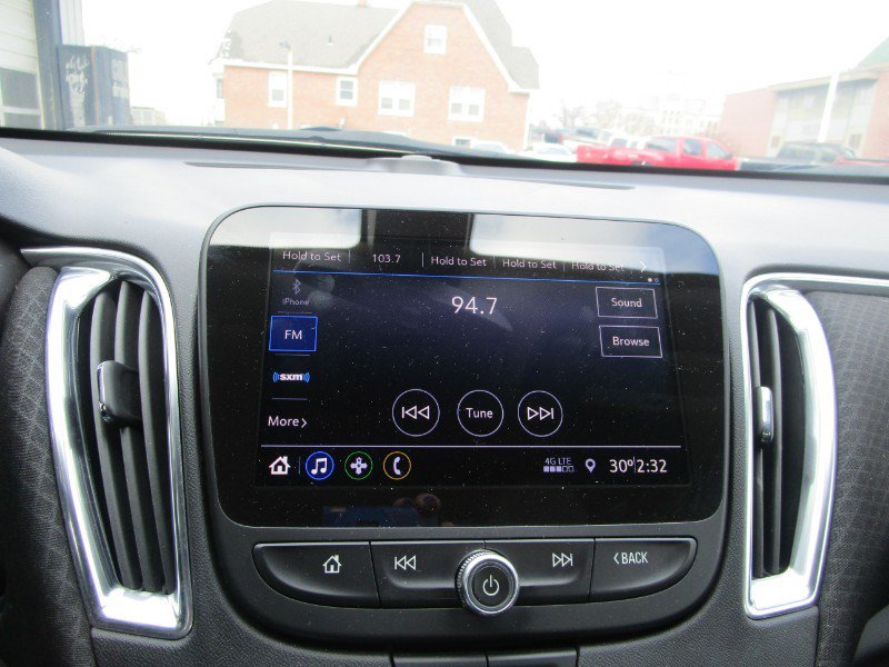 Used 2020 Chevrolet Malibu LT FWD image 21