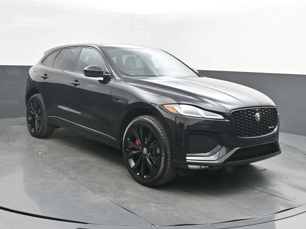 Certified 2025 Jaguar F-PACE R-Dynamic S image 9