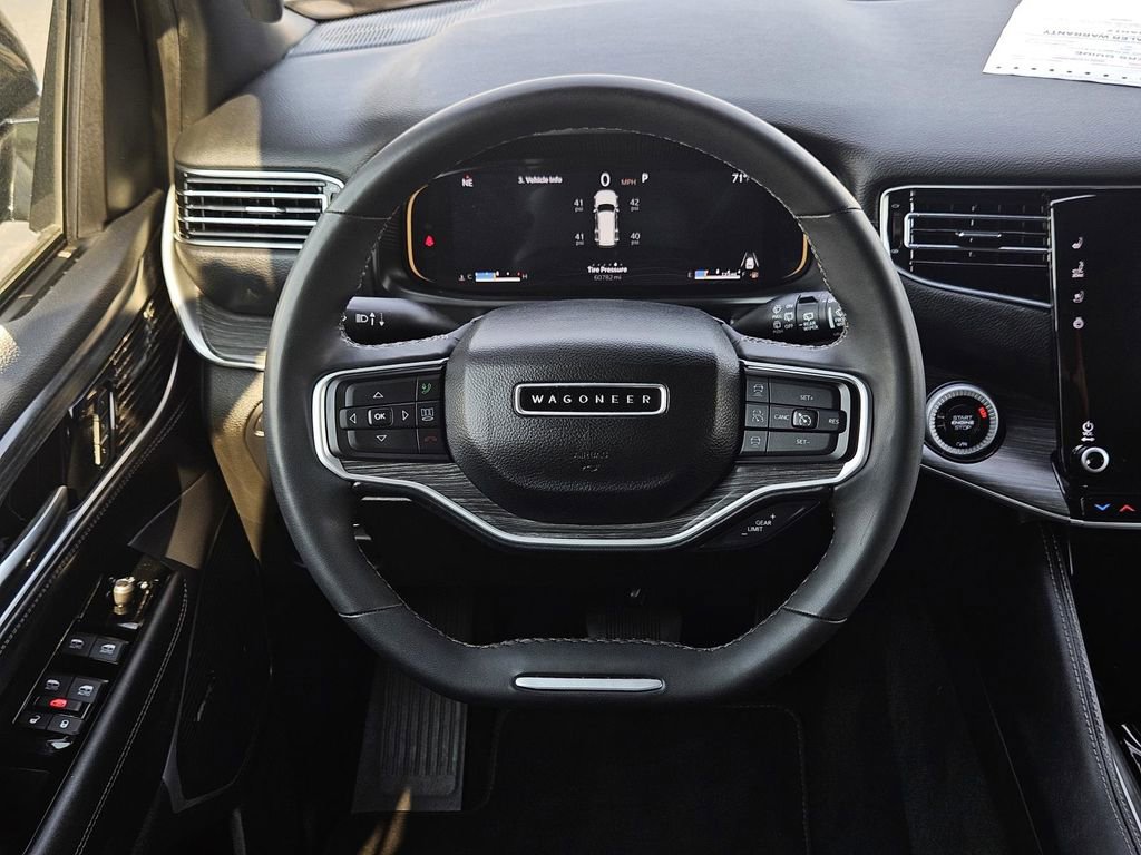 Used 2024 Jeep Wagoneer Series II w/ Flexible Seating Group image 13