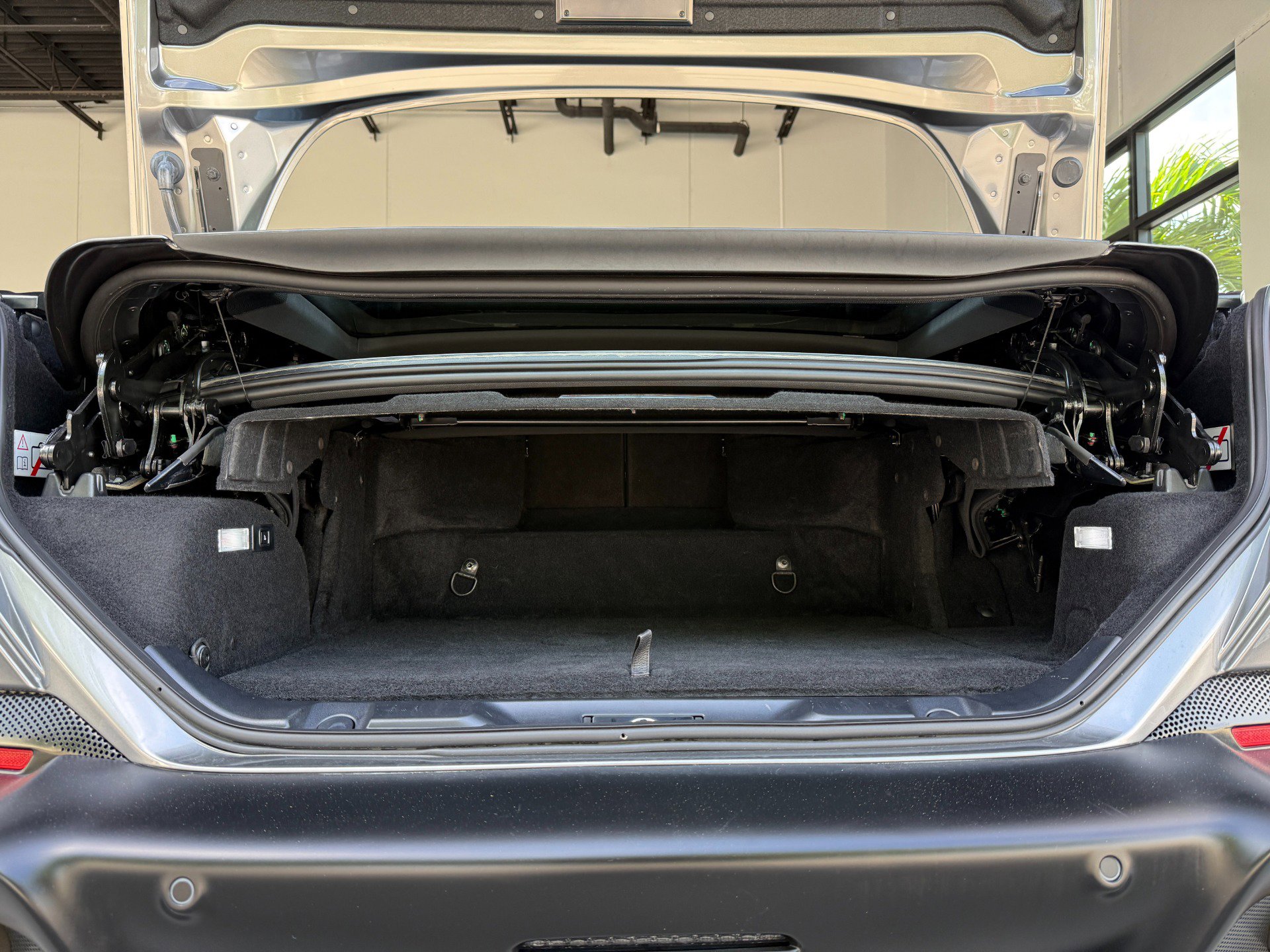 Used 2022 Ferrari Portofino M RWD image 37